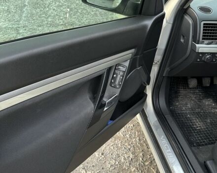 Серый Опель Вектра, объемом двигателя 2.2 л и пробегом 208 тыс. км за 5200 $, фото 4 на Automoto.ua