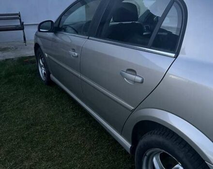Серый Опель Вектра, объемом двигателя 2.2 л и пробегом 263 тыс. км за 5700 $, фото 4 на Automoto.ua