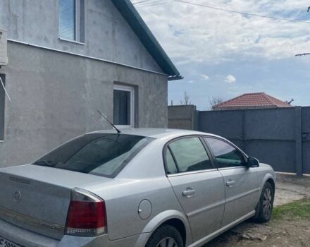 Серый Опель Вектра, объемом двигателя 2.2 л и пробегом 303 тыс. км за 5600 $, фото 1 на Automoto.ua
