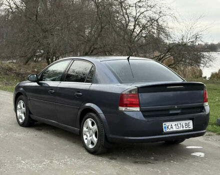 Серый Опель Вектра, объемом двигателя 2.2 л и пробегом 277 тыс. км за 4800 $, фото 1 на Automoto.ua