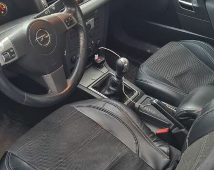 Серый Опель Вектра, объемом двигателя 1.8 л и пробегом 245 тыс. км за 2700 $, фото 5 на Automoto.ua