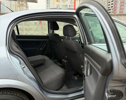 Сірий Опель Вектра, об'ємом двигуна 2.2 л та пробігом 56 тис. км за 8500 $, фото 6 на Automoto.ua