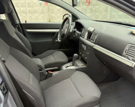 Сірий Опель Вектра, об'ємом двигуна 2.2 л та пробігом 56 тис. км за 8500 $, фото 7 на Automoto.ua