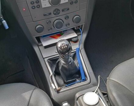 Сірий Опель Вектра, об'ємом двигуна 2.2 л та пробігом 261 тис. км за 5540 $, фото 17 на Automoto.ua