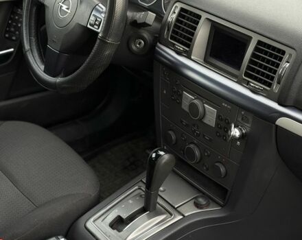 Сірий Опель Вектра, об'ємом двигуна 2.2 л та пробігом 277 тис. км за 5000 $, фото 13 на Automoto.ua