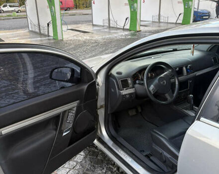 Сірий Опель Вектра, об'ємом двигуна 2.2 л та пробігом 238 тис. км за 5400 $, фото 3 на Automoto.ua