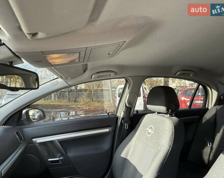 Сірий Опель Вектра, об'ємом двигуна 2.2 л та пробігом 194 тис. км за 6950 $, фото 29 на Automoto.ua