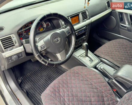 Сірий Опель Вектра, об'ємом двигуна 2.2 л та пробігом 250 тис. км за 4700 $, фото 7 на Automoto.ua