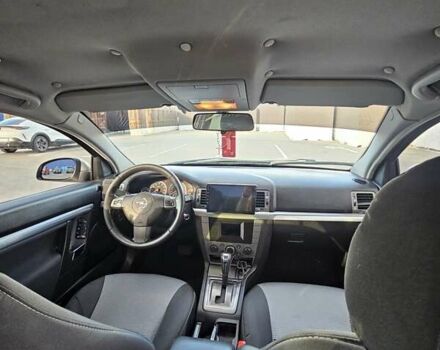 Серый Опель Вектра, объемом двигателя 2.21 л и пробегом 265 тыс. км за 5500 $, фото 5 на Automoto.ua