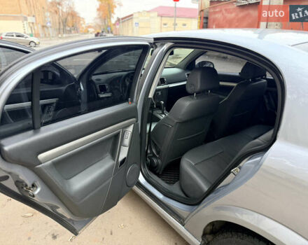 Серый Опель Вектра, объемом двигателя 2.2 л и пробегом 218 тыс. км за 6000 $, фото 17 на Automoto.ua