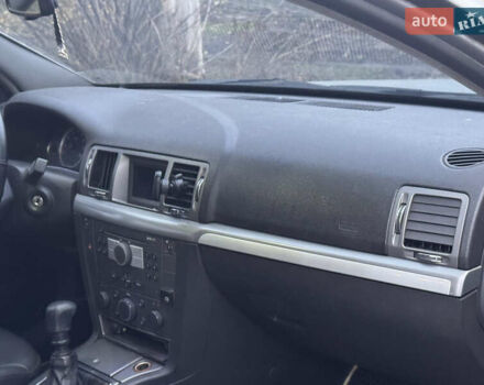 Серый Опель Вектра, объемом двигателя 2.2 л и пробегом 356 тыс. км за 5000 $, фото 11 на Automoto.ua