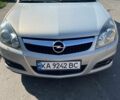 Серый Опель Вектра, объемом двигателя 2.2 л и пробегом 240 тыс. км за 5200 $, фото 1 на Automoto.ua