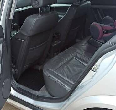 Сірий Опель Вектра, об'ємом двигуна 2.2 л та пробігом 369 тис. км за 6000 $, фото 1 на Automoto.ua