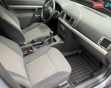 Сірий Опель Вектра, об'ємом двигуна 1.6 л та пробігом 250 тис. км за 4450 $, фото 16 на Automoto.ua