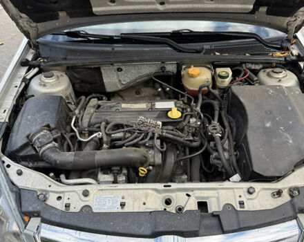 Серый Опель Вектра, объемом двигателя 2.2 л и пробегом 258 тыс. км за 5500 $, фото 13 на Automoto.ua