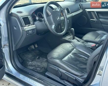 Серый Опель Вектра, объемом двигателя 2.2 л и пробегом 138 тыс. км за 6900 $, фото 11 на Automoto.ua