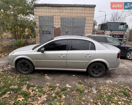 Серый Опель Вектра, объемом двигателя 2.2 л и пробегом 356 тыс. км за 5000 $, фото 1 на Automoto.ua