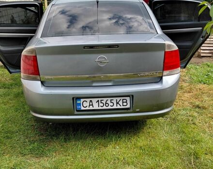 Серый Опель Вектра, объемом двигателя 2.2 л и пробегом 294 тыс. км за 4500 $, фото 7 на Automoto.ua