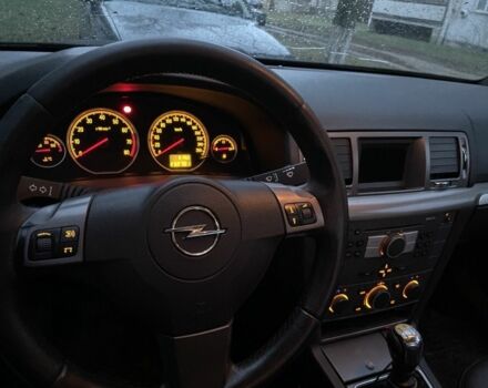 Сірий Опель Вектра, об'ємом двигуна 2.2 л та пробігом 232 тис. км за 5200 $, фото 4 на Automoto.ua