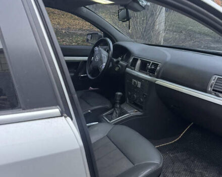 Серый Опель Вектра, объемом двигателя 2.2 л и пробегом 356 тыс. км за 5000 $, фото 7 на Automoto.ua