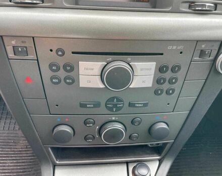 Серый Опель Вектра, объемом двигателя 2.2 л и пробегом 215 тыс. км за 3290 $, фото 23 на Automoto.ua