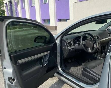 Сірий Опель Вектра, об'ємом двигуна 2.2 л та пробігом 190 тис. км за 5800 $, фото 12 на Automoto.ua