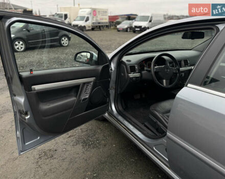 Серый Опель Вектра, объемом двигателя 2.2 л и пробегом 140 тыс. км за 6900 $, фото 12 на Automoto.ua