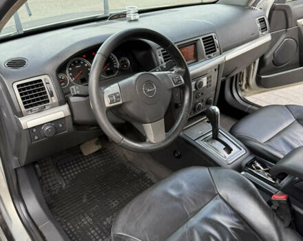 Серый Опель Вектра, объемом двигателя 2.2 л и пробегом 258 тыс. км за 5500 $, фото 6 на Automoto.ua