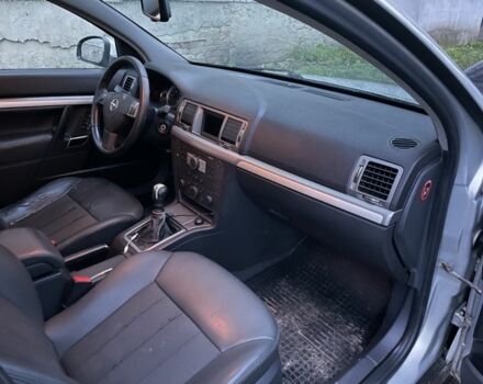 Сірий Опель Вектра, об'ємом двигуна 2.2 л та пробігом 232 тис. км за 5200 $, фото 2 на Automoto.ua