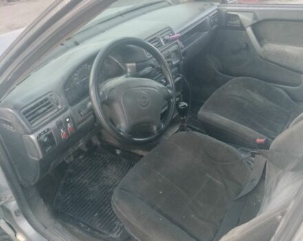 Серый Опель Вектра, объемом двигателя 2 л и пробегом 1000 тыс. км за 1000 $, фото 3 на Automoto.ua