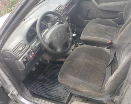 Серый Опель Вектра, объемом двигателя 2 л и пробегом 200 тыс. км за 1500 $, фото 4 на Automoto.ua