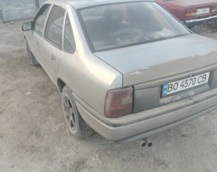 Серый Опель Вектра, объемом двигателя 2 л и пробегом 1000 тыс. км за 1000 $, фото 6 на Automoto.ua