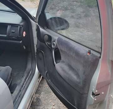 Серый Опель Вектра, объемом двигателя 2 л и пробегом 470 тыс. км за 1200 $, фото 5 на Automoto.ua