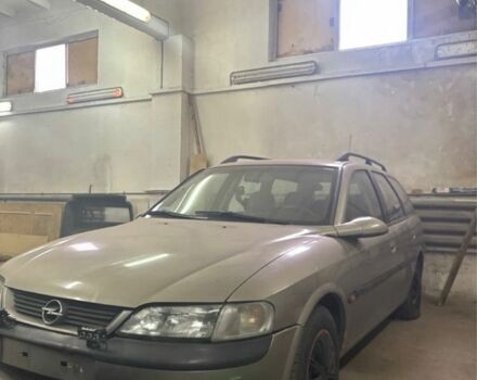 Серый Опель Вектра, объемом двигателя 2.2 л и пробегом 300 тыс. км за 999 $, фото 2 на Automoto.ua