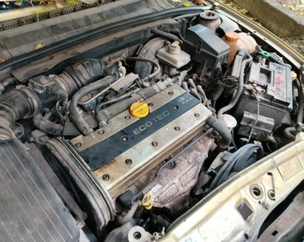 Серый Опель Вектра, объемом двигателя 1.8 л и пробегом 305 тыс. км за 500 $, фото 2 на Automoto.ua