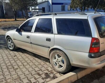 Серый Опель Вектра, объемом двигателя 2 л и пробегом 100 тыс. км за 3500 $, фото 2 на Automoto.ua