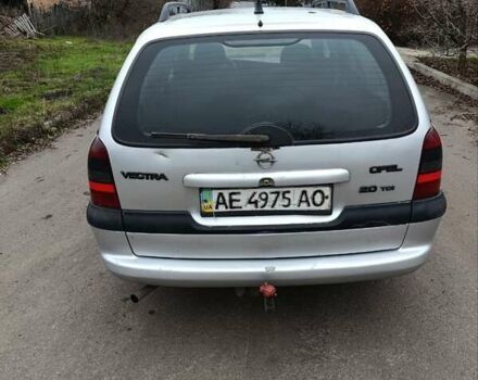 Серый Опель Вектра, объемом двигателя 2 л и пробегом 270 тыс. км за 2500 $, фото 4 на Automoto.ua