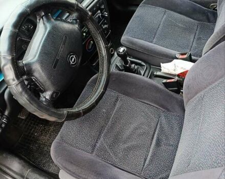 Серый Опель Вектра, объемом двигателя 2 л и пробегом 270 тыс. км за 2500 $, фото 5 на Automoto.ua