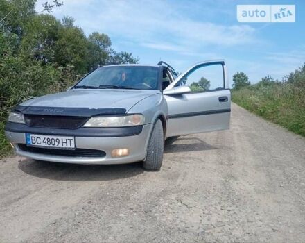 Серый Опель Вектра, объемом двигателя 2 л и пробегом 238 тыс. км за 2200 $, фото 6 на Automoto.ua