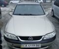 Сірий Опель Вектра, об'ємом двигуна 2.02 л та пробігом 256 тис. км за 2800 $, фото 5 на Automoto.ua