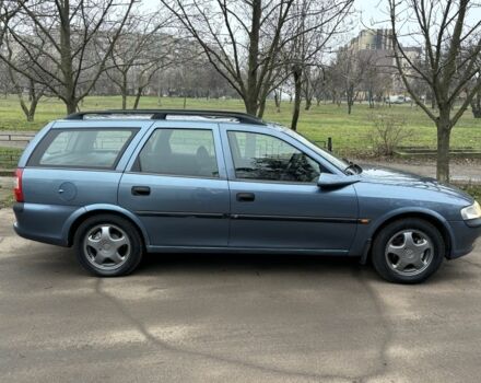 Сірий Опель Вектра, об'ємом двигуна 2 л та пробігом 270 тис. км за 2950 $, фото 5 на Automoto.ua