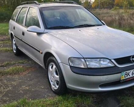 Серый Опель Вектра, объемом двигателя 1.6 л и пробегом 275 тыс. км за 2600 $, фото 1 на Automoto.ua