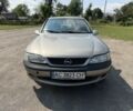 Сірий Опель Вектра, об'ємом двигуна 2 л та пробігом 300 тис. км за 999 $, фото 2 на Automoto.ua