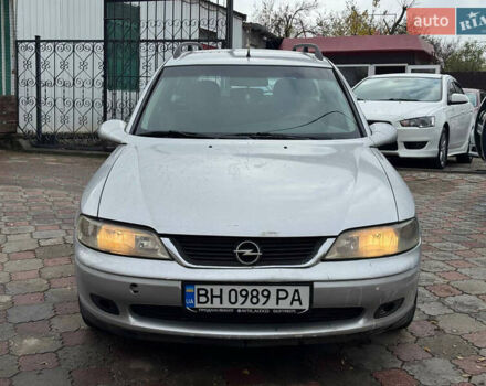 Серый Опель Вектра, объемом двигателя 2 л и пробегом 210 тыс. км за 2999 $, фото 2 на Automoto.ua