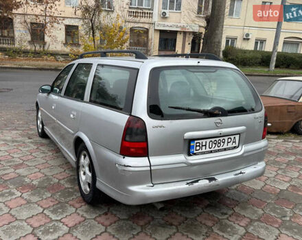 Серый Опель Вектра, объемом двигателя 2 л и пробегом 210 тыс. км за 2999 $, фото 5 на Automoto.ua