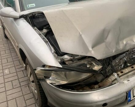 Серый Опель Вектра, объемом двигателя 1.6 л и пробегом 350 тыс. км за 593 $, фото 1 на Automoto.ua