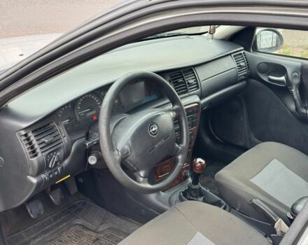Сірий Опель Вектра, об'ємом двигуна 2 л та пробігом 210 тис. км за 2999 $, фото 9 на Automoto.ua