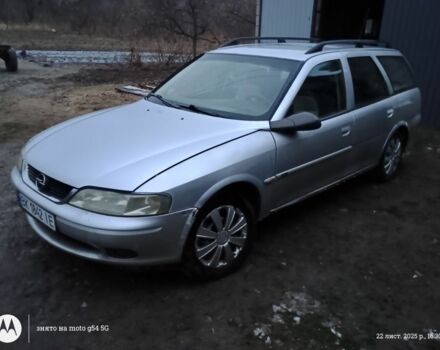 Серый Опель Вектра, объемом двигателя 2 л и пробегом 210 тыс. км за 2100 $, фото 2 на Automoto.ua