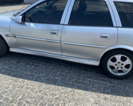 Сірий Опель Вектра, об'ємом двигуна 2 л та пробігом 327 тис. км за 2550 $, фото 2 на Automoto.ua
