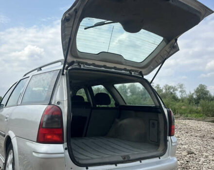 Сірий Опель Вектра, об'ємом двигуна 2 л та пробігом 320 тис. км за 1999 $, фото 9 на Automoto.ua